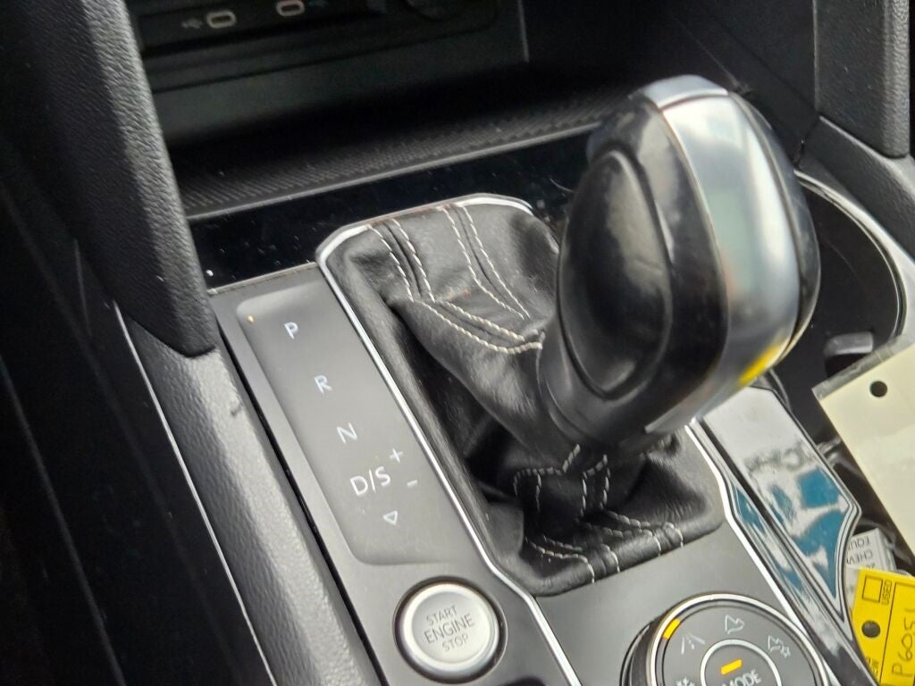 2022 Volkswagen Atlas 3.6L V6 SEL Premium R-Line