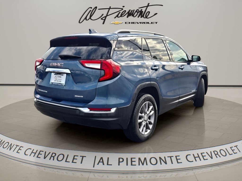 2024 GMC Terrain SLT