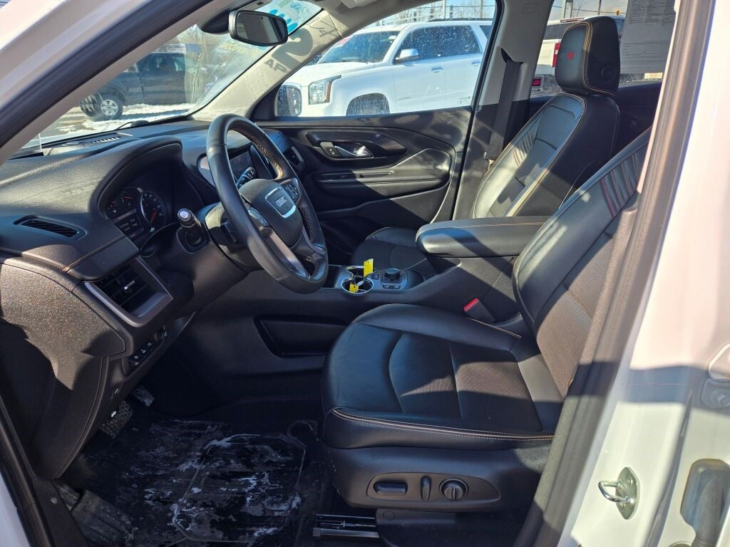 2023 GMC Terrain AT4