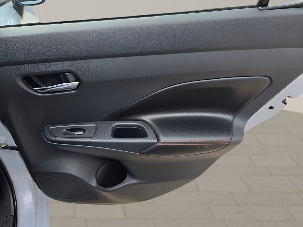 2024 Nissan Versa 1.6 SR