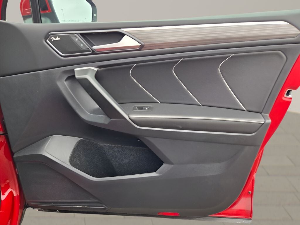 2024 Volkswagen Tiguan 2.0T SEL R-Line
