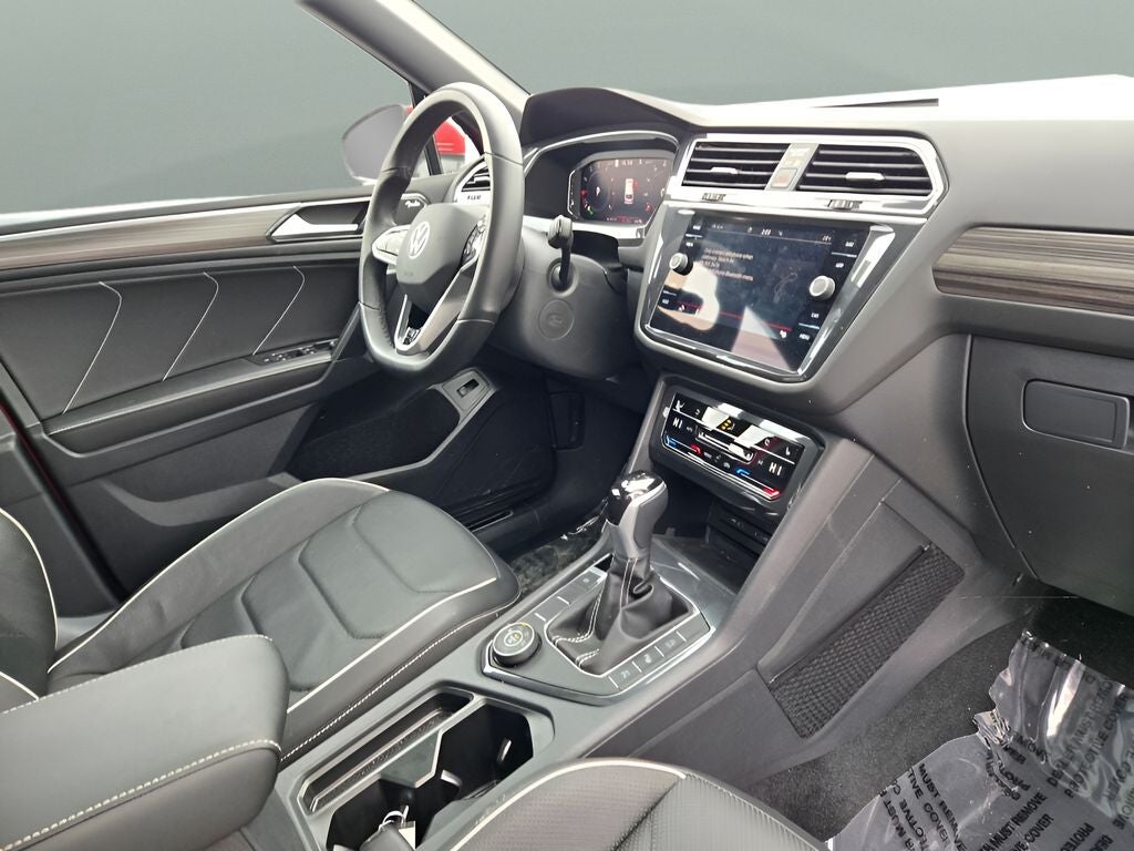 2024 Volkswagen Tiguan 2.0T SEL R-Line