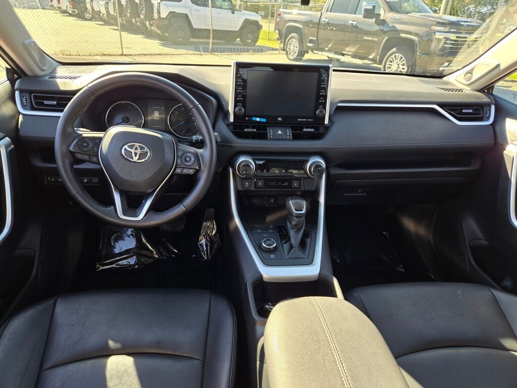 2022 Toyota RAV4 Hybrid XLE Premium