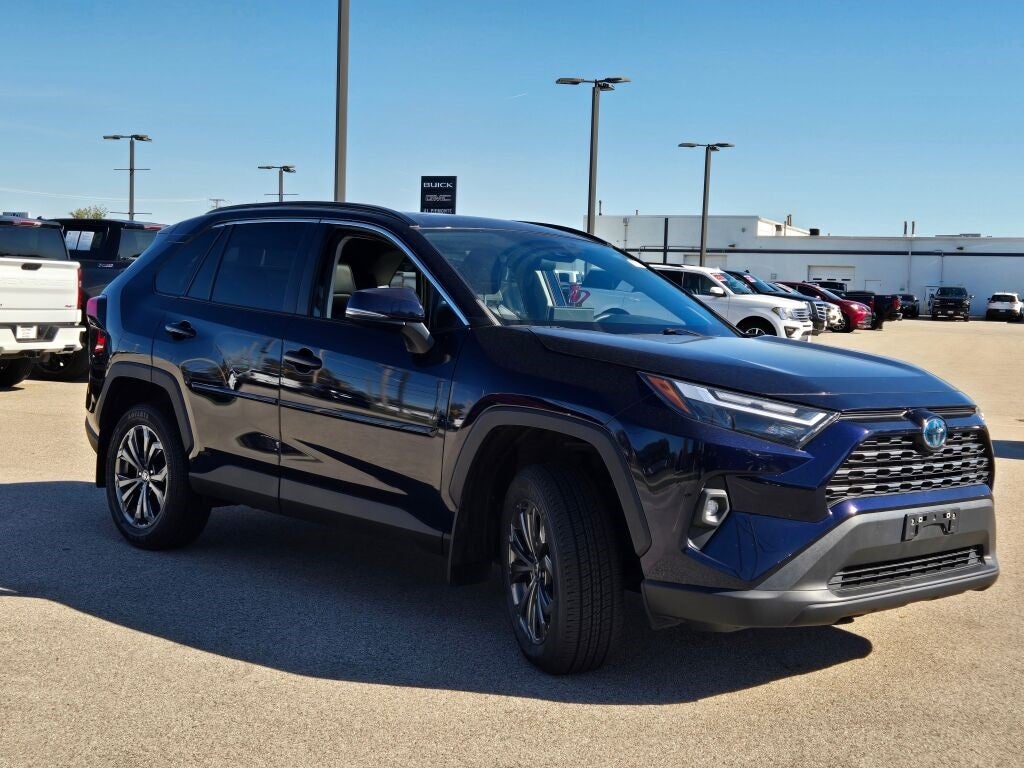 2022 Toyota RAV4 Hybrid XLE Premium