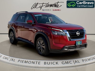 2022 Nissan Pathfinder SV