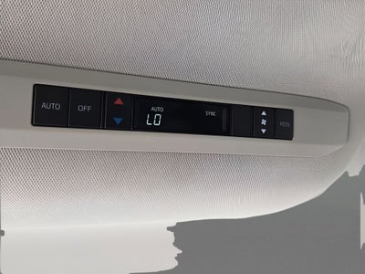 2023 Toyota Sienna LE 8 Passenger