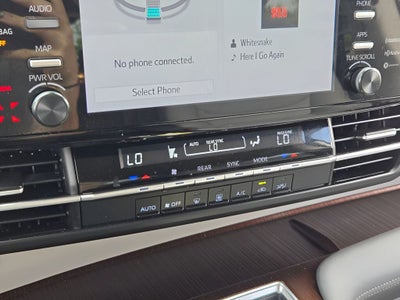 2023 Toyota Sienna LE 8 Passenger