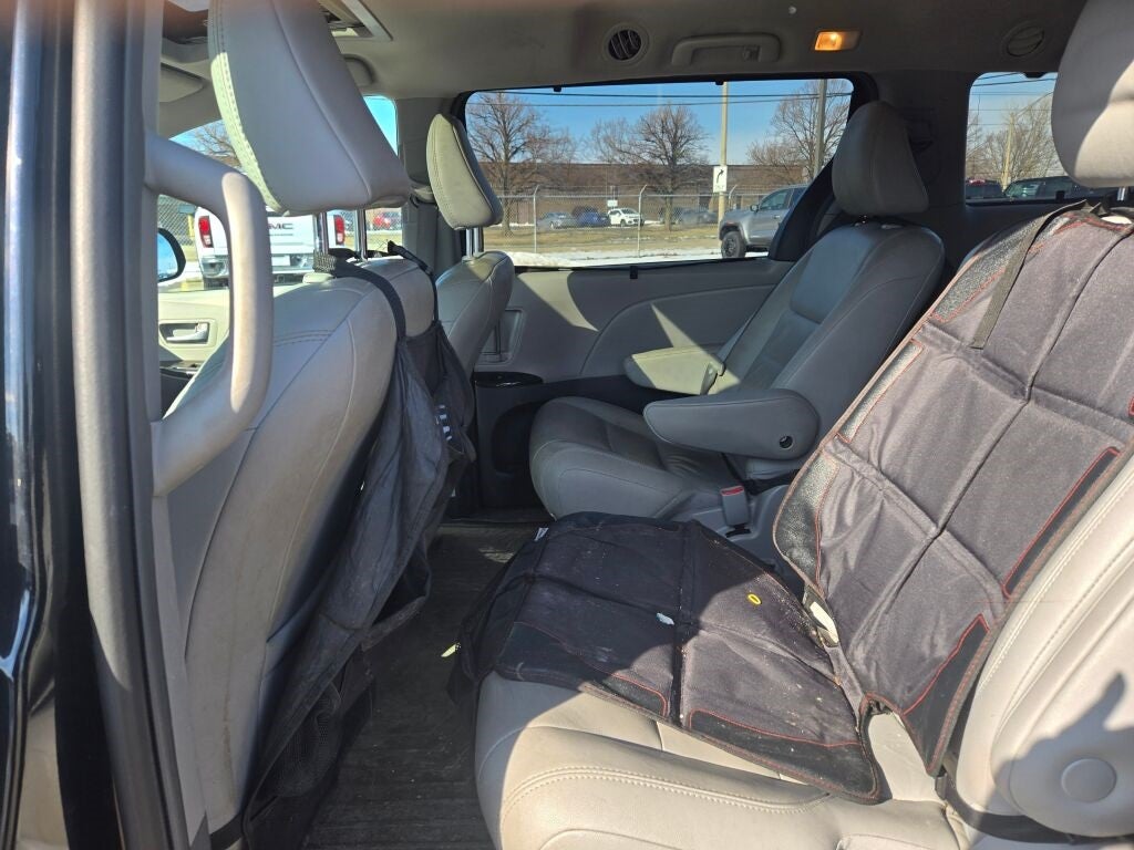 2019 Toyota Sienna XLE 8 Passenger
