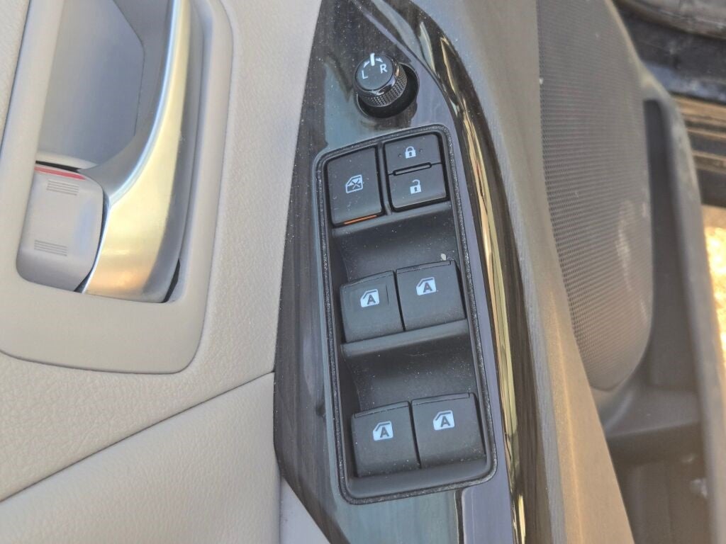 2019 Toyota Sienna XLE 8 Passenger