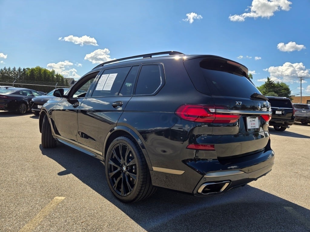 2022 BMW X7 M50i
