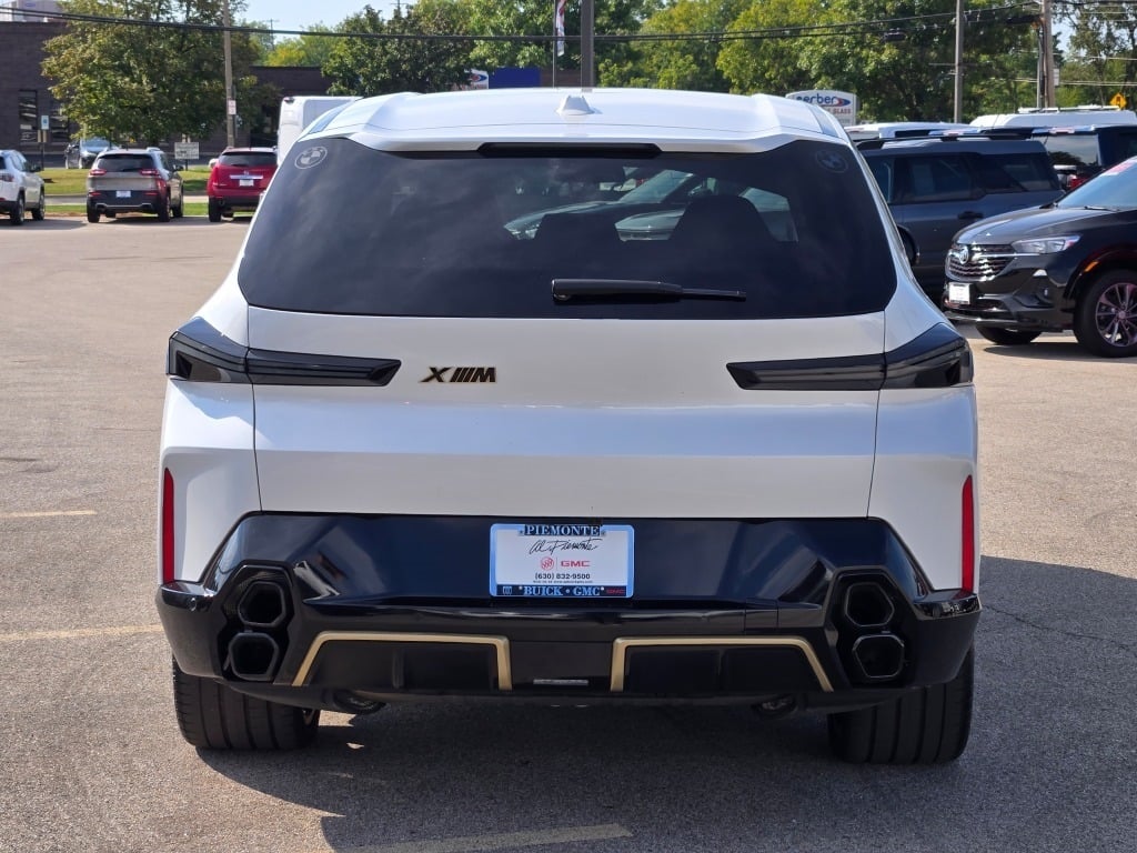 2023 BMW XM Base
