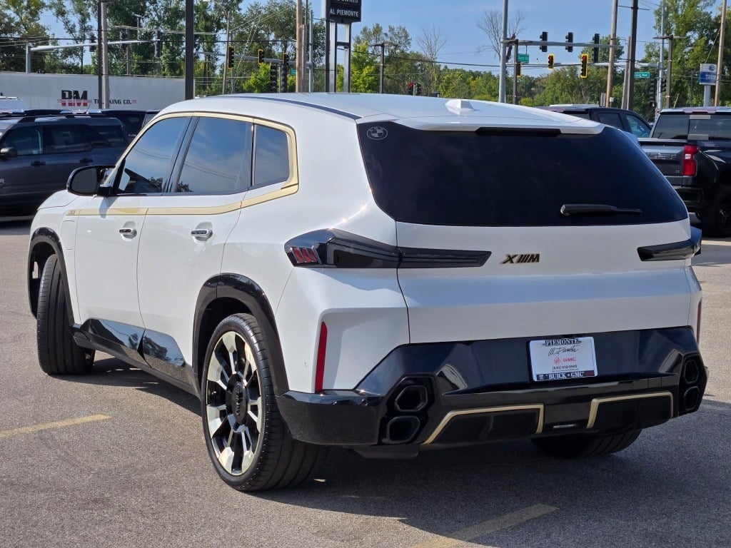 2023 BMW XM Base