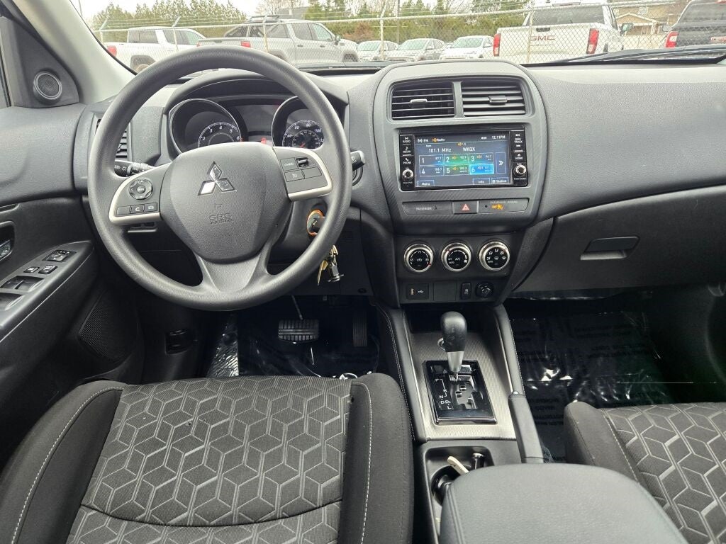 2023 Mitsubishi Outlander Sport 2.0 ES