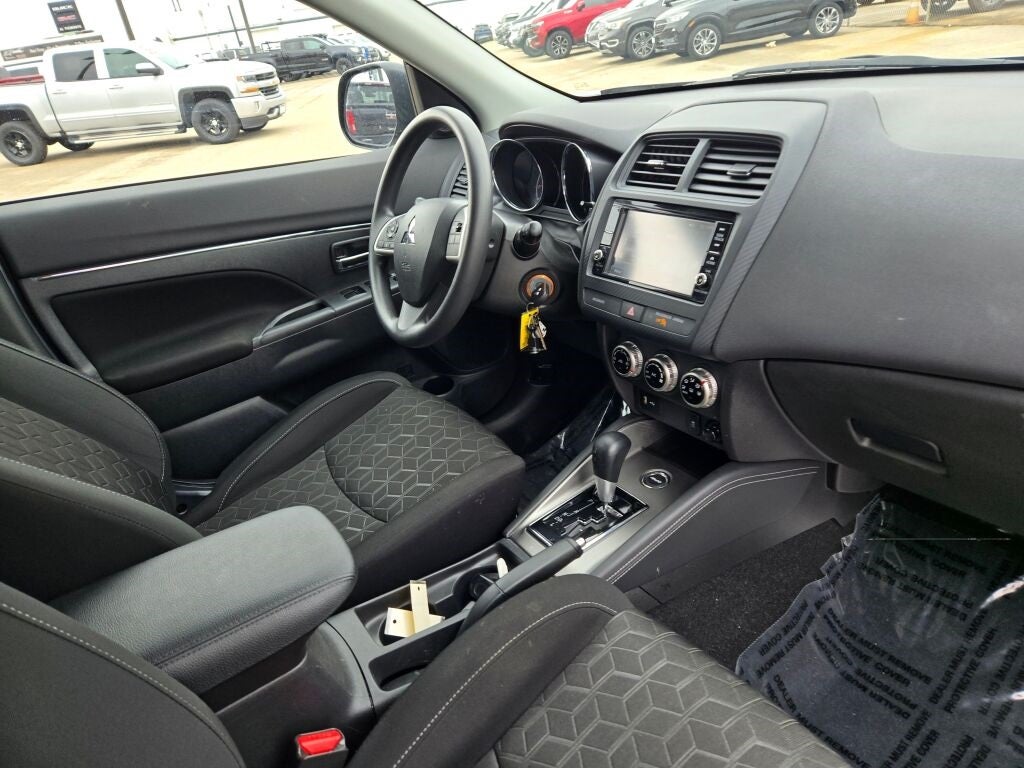 2023 Mitsubishi Outlander Sport 2.0 ES