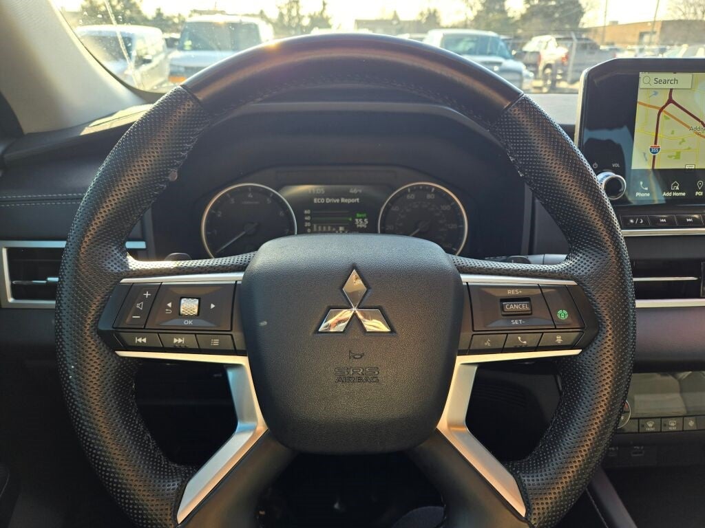 2023 Mitsubishi Outlander SE