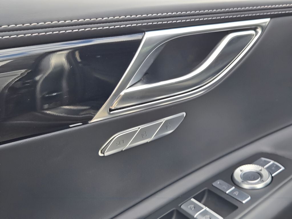 2025 Genesis GV80 2.5T