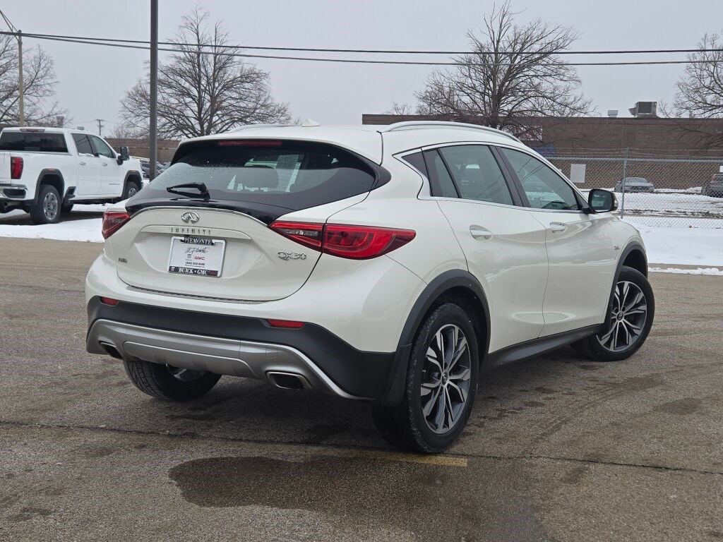 2018 INFINITI QX30 Premium