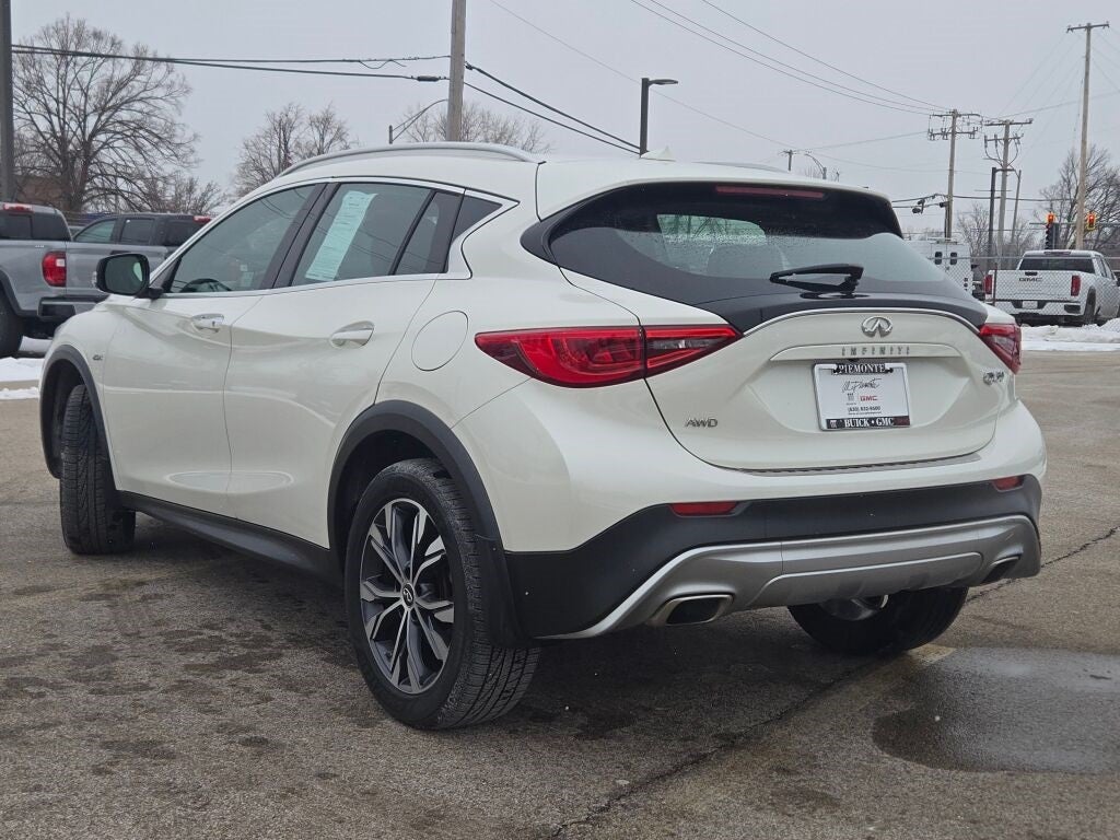 2018 INFINITI QX30 Premium