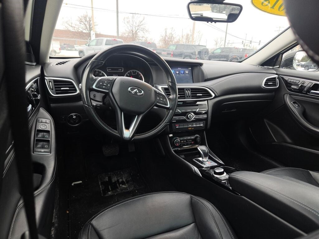 2018 INFINITI QX30 Premium