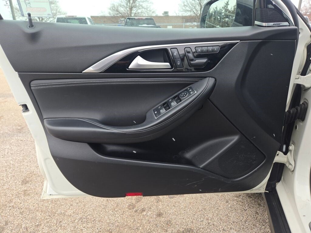 2018 INFINITI QX30 Premium