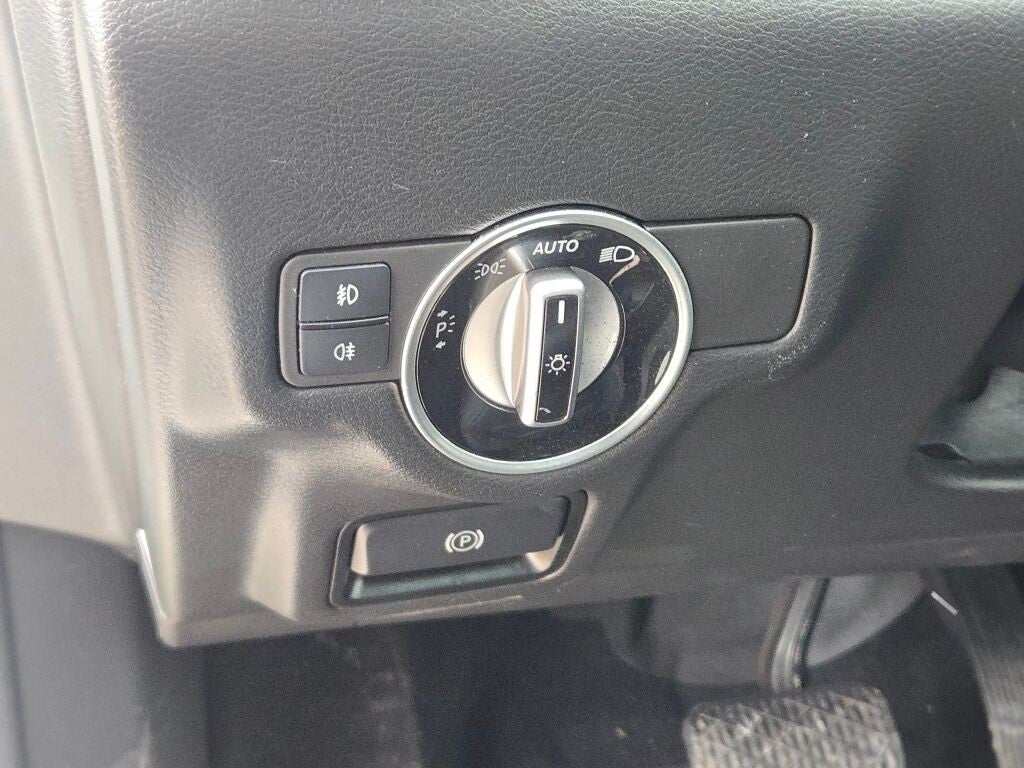 2018 INFINITI QX30 Premium