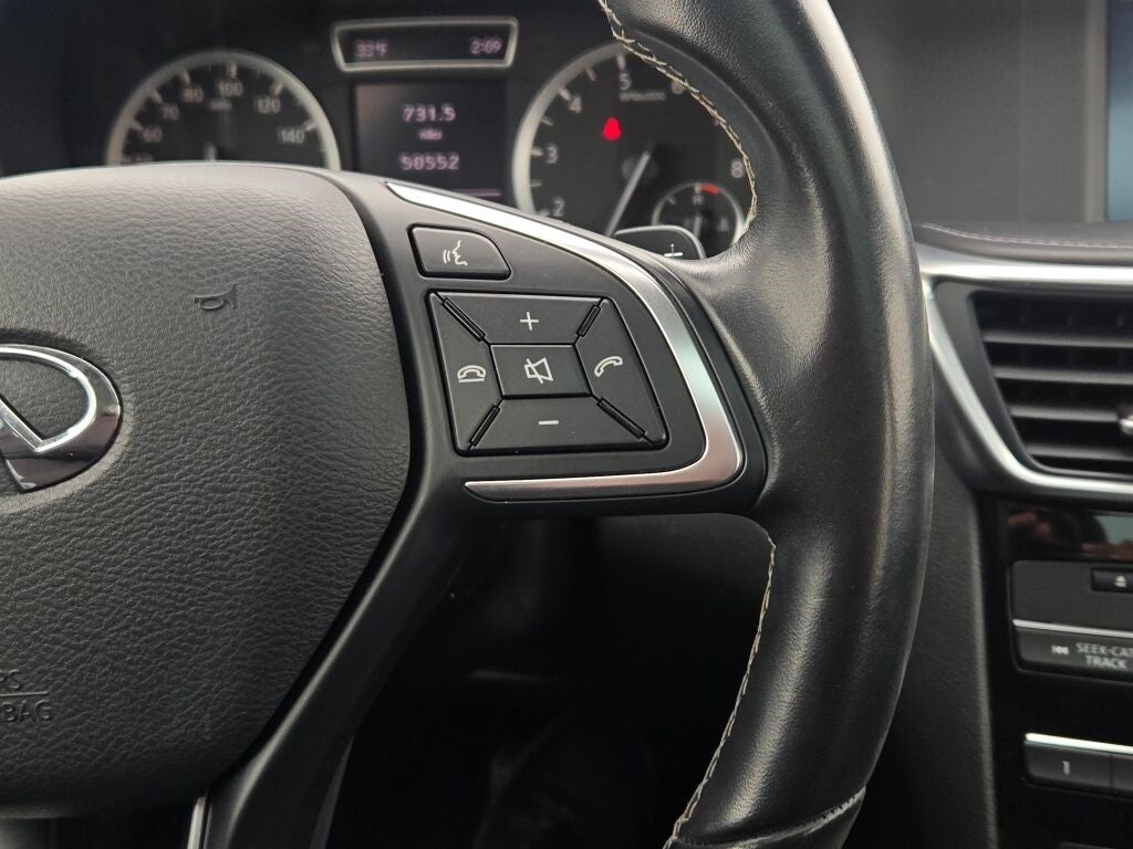 2018 INFINITI QX30 Premium