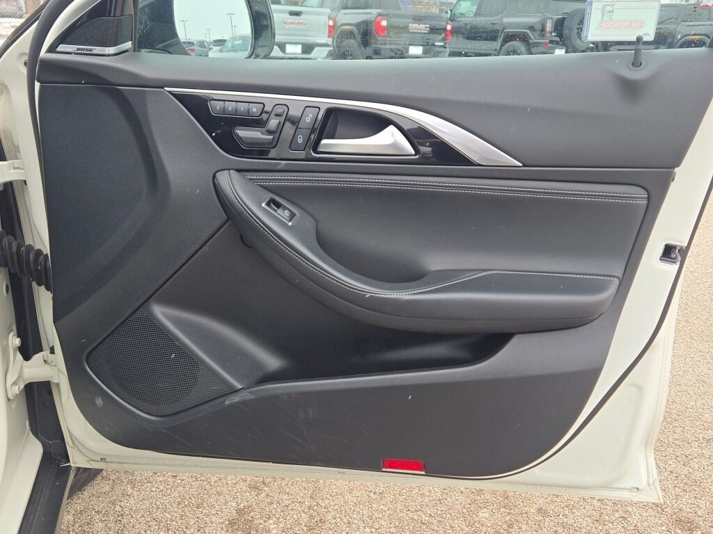 2018 INFINITI QX30 Premium