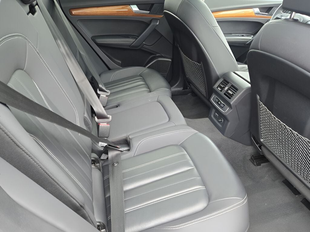 2023 Audi Q5 45 S line Premium quattro