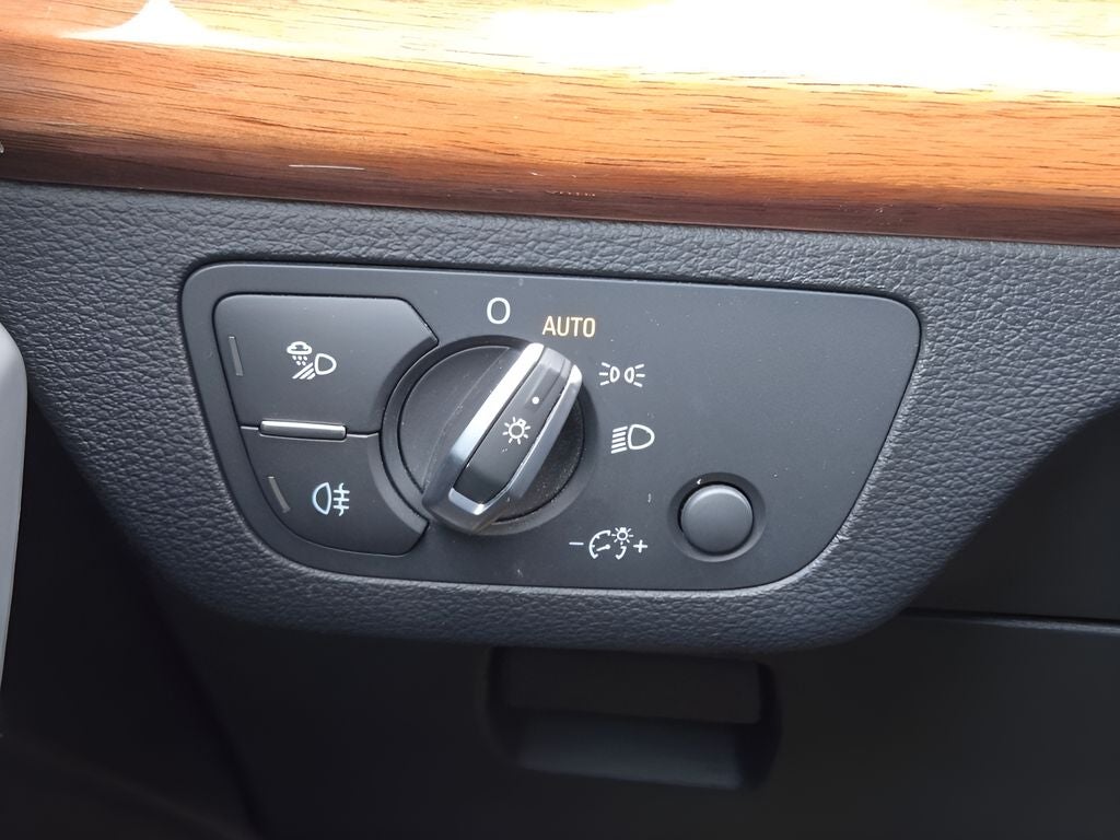 2023 Audi Q5 45 S line Premium quattro