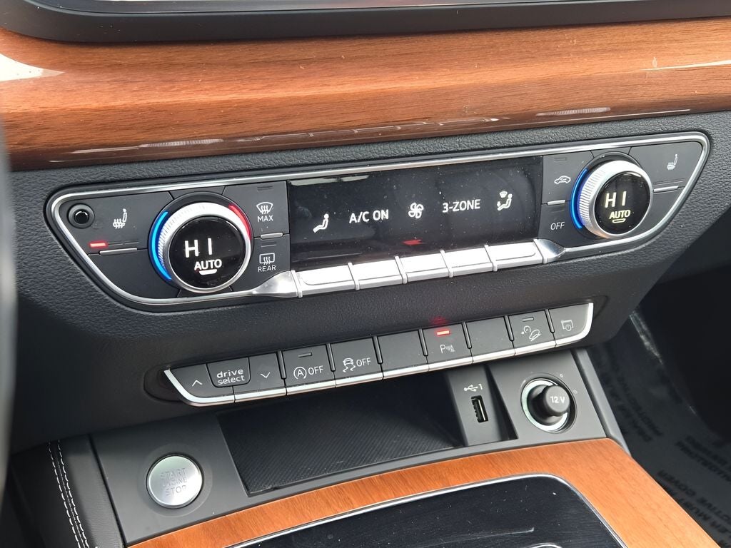 2023 Audi Q5 45 S line Premium quattro