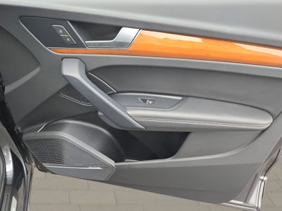 2023 Audi Q5 45 S line Premium quattro