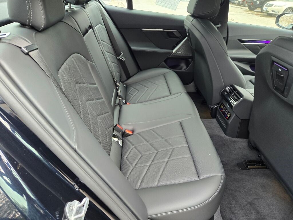 2026 BMW i5 xDrive40