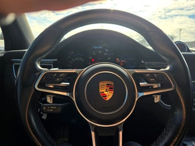 2018 Porsche Macan Base