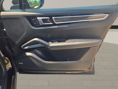 2020 Porsche Cayenne Coupe Turbo
