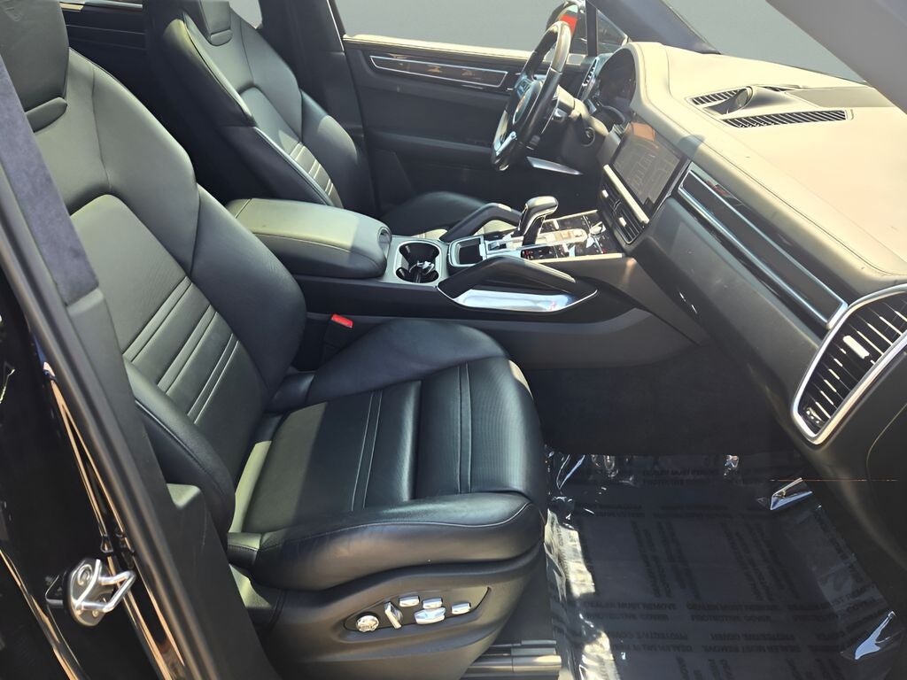 2020 Porsche Cayenne Coupe Turbo