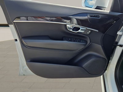 2019 Volvo XC90 T5 Momentum