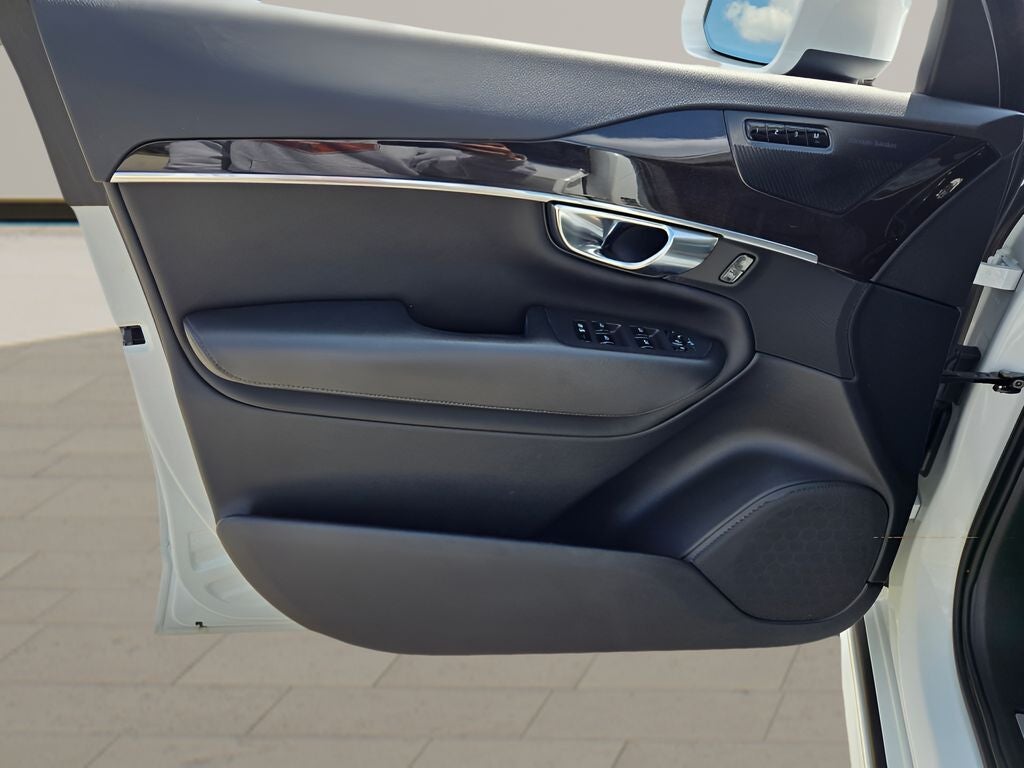 2019 Volvo XC90 T5 Momentum