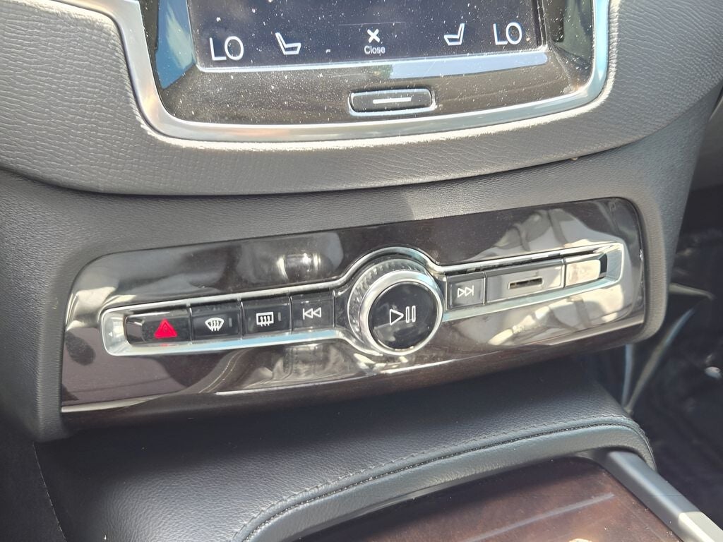 2019 Volvo XC90 T5 Momentum
