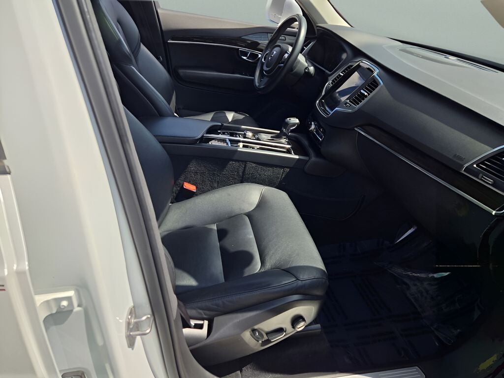 2019 Volvo XC90 T5 Momentum