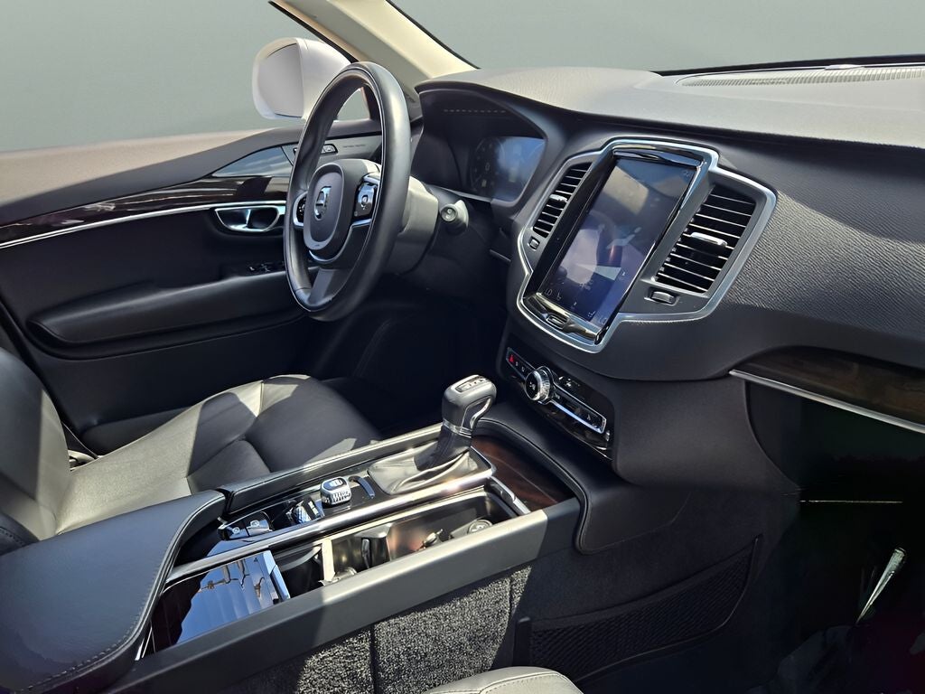 2019 Volvo XC90 T5 Momentum