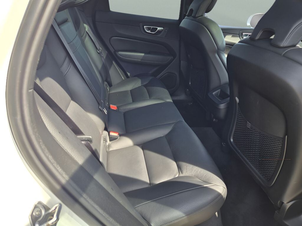 2020 Volvo XC60 T6 Momentum