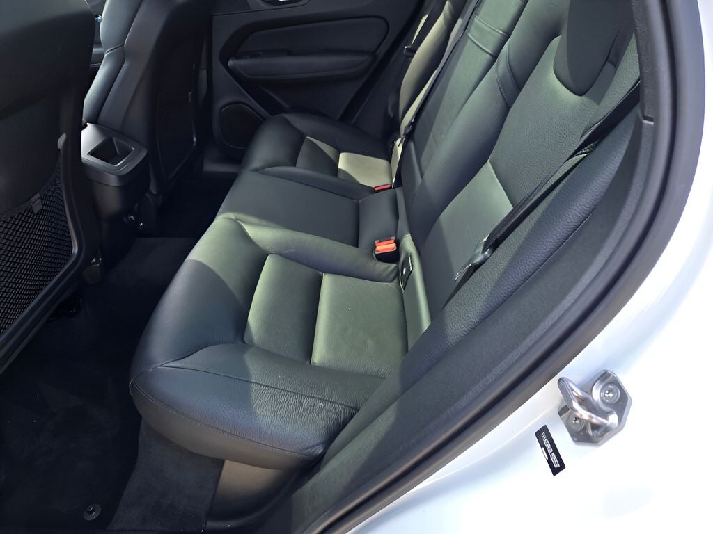 2020 Volvo XC60 T6 Momentum