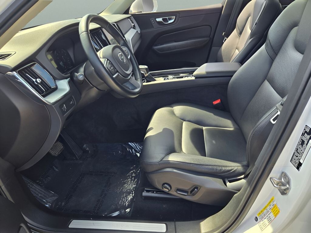 2020 Volvo XC60 T6 Momentum