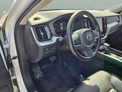 2020 Volvo XC60 T6 Momentum