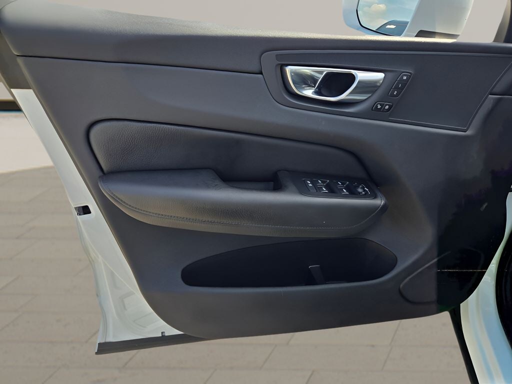 2020 Volvo XC60 T6 Momentum