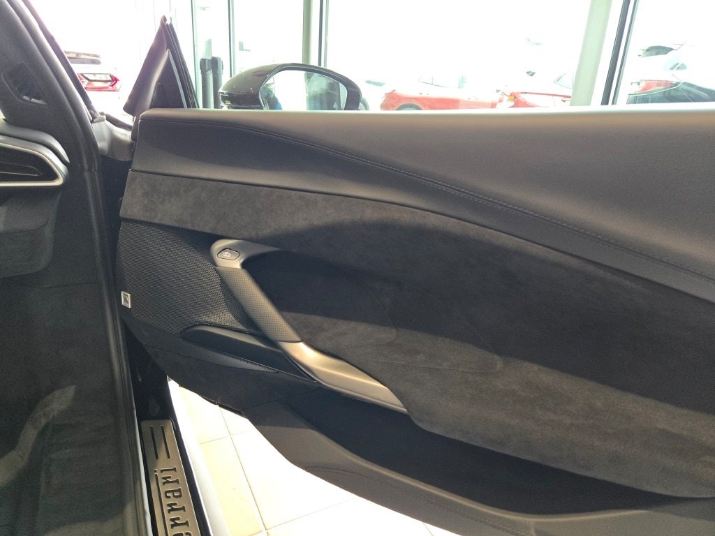 2025 Ferrari 296 GTS GTS